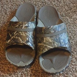 Men’s camouflage crocs
